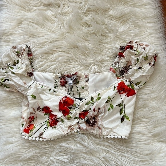 Fashion Nova Tops - White floral crop  top